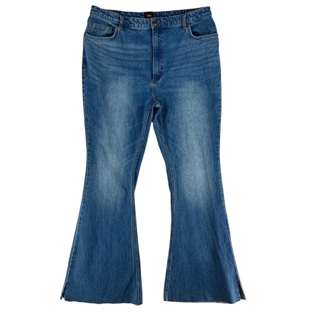 Lee Women's Medium Wash Denim High Rise Cutoff Notched Hem‎ Flare Jeans Size 35
